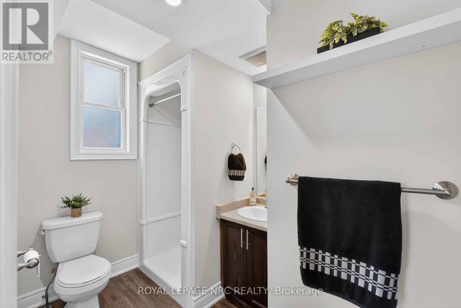 185 Catherine Street Property Photo 17