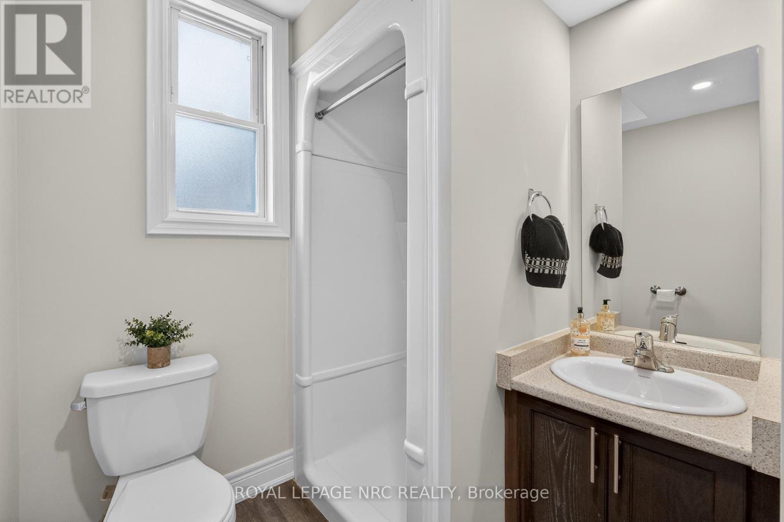 185 Catherine Street Property Photo 18