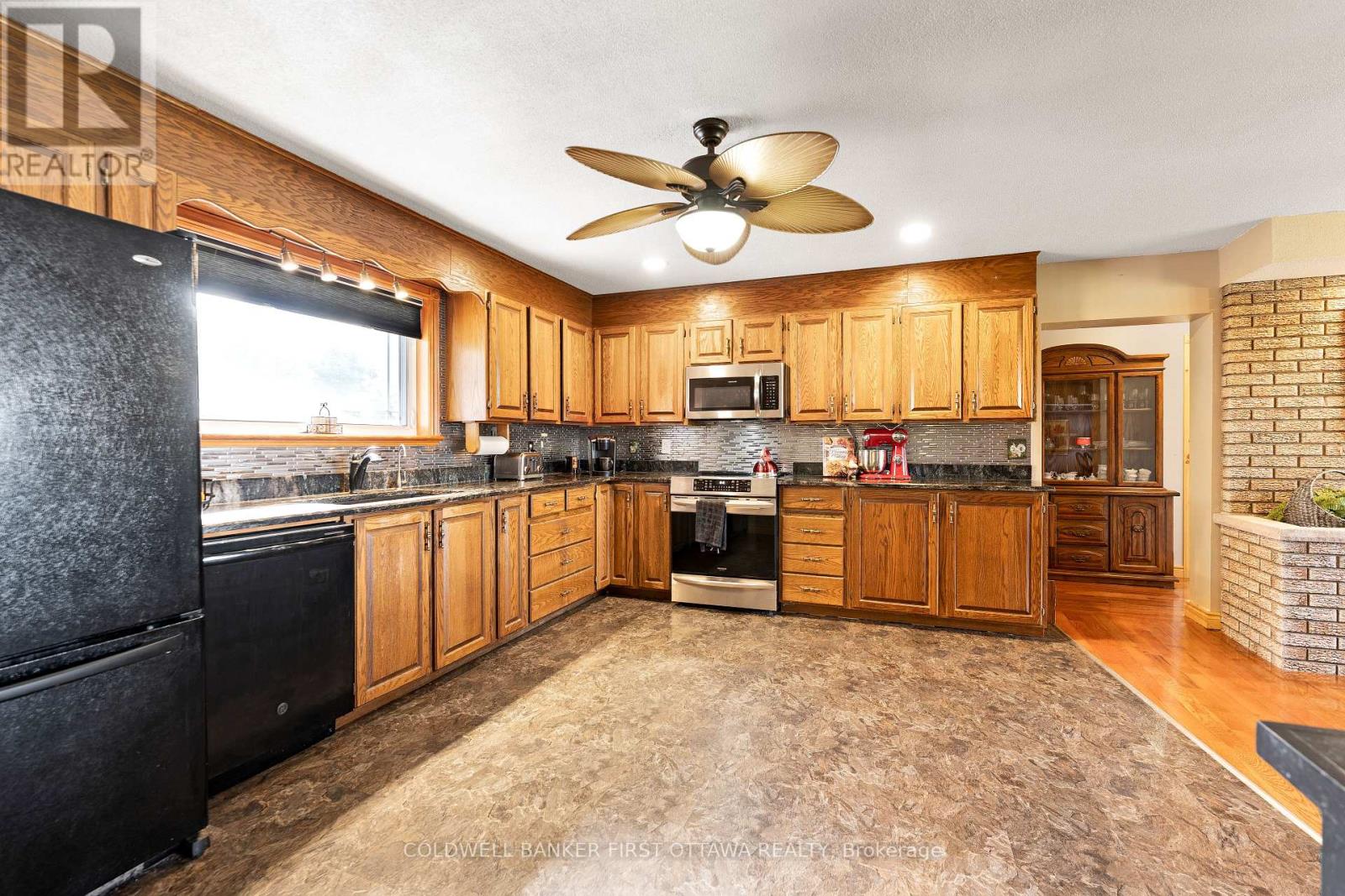 6739 43 Highway Property Photo 17