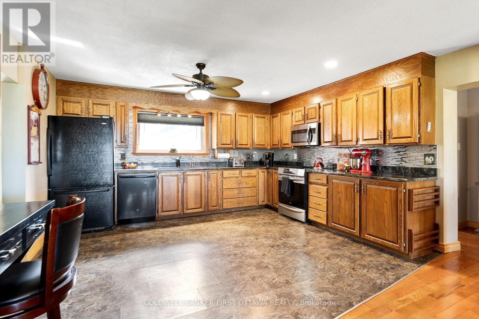 6739 43 Highway Property Photo 18