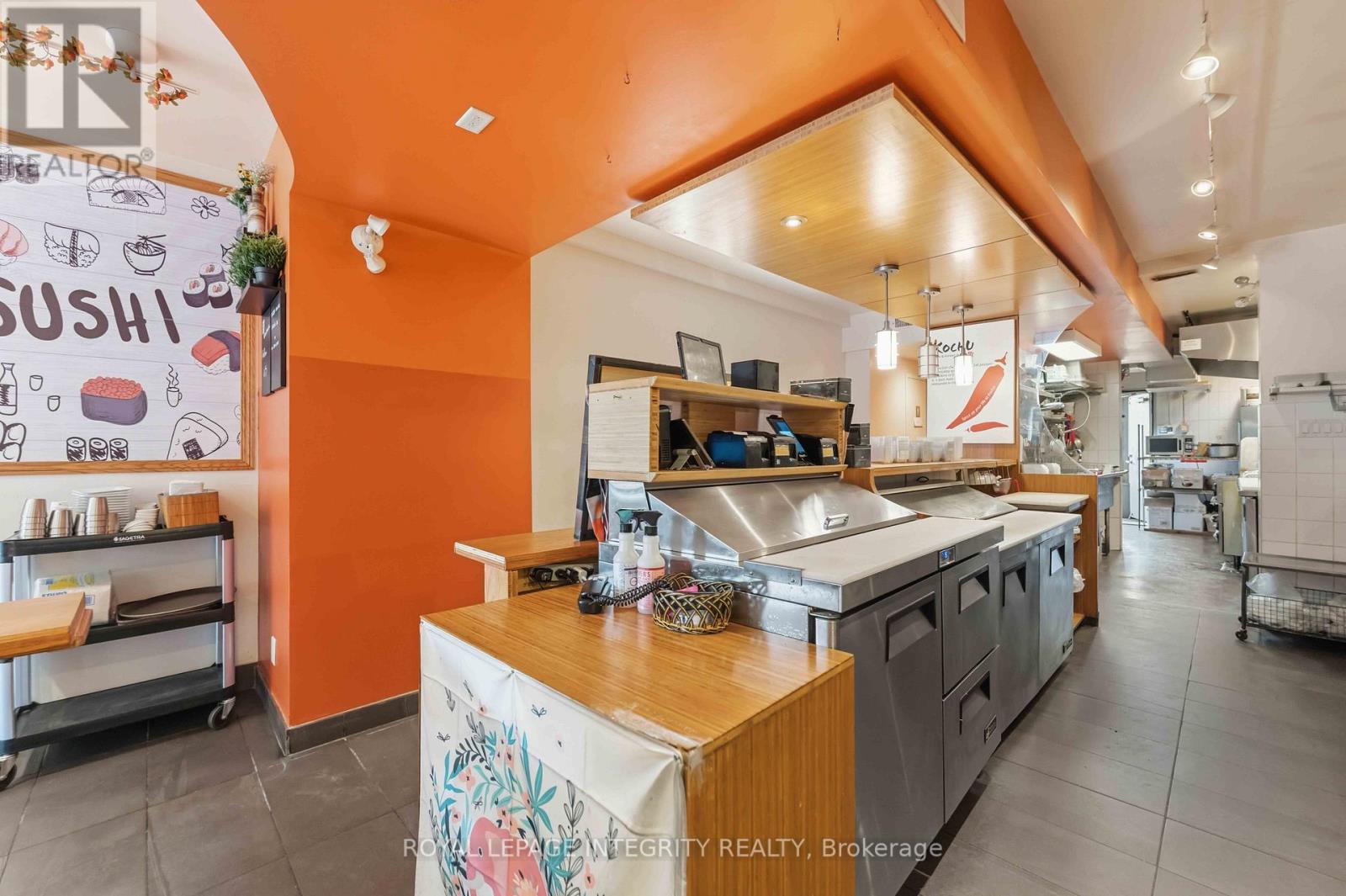 266 Preston Street N Property Photo 8