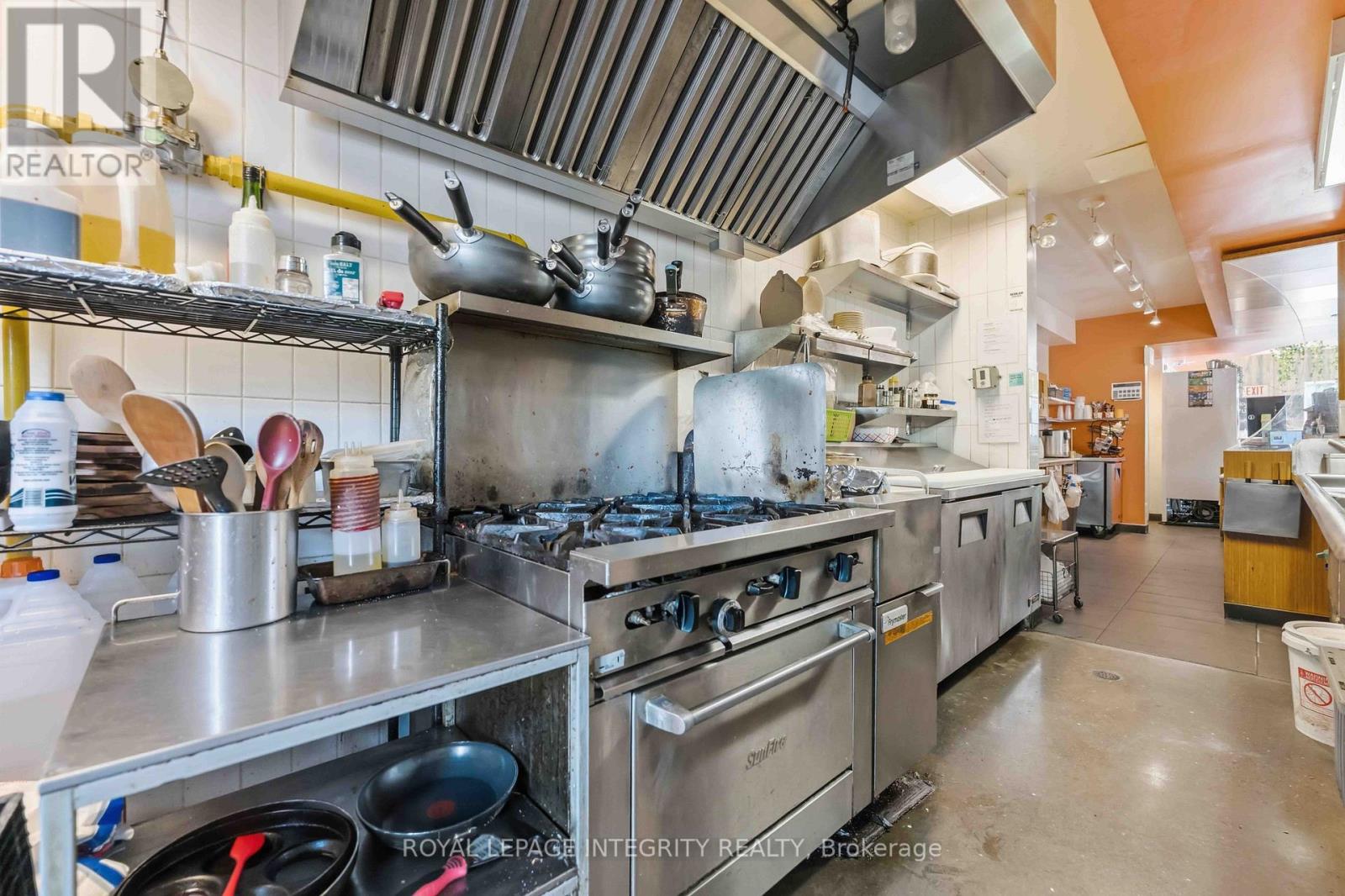 266 Preston Street N Property Photo 11