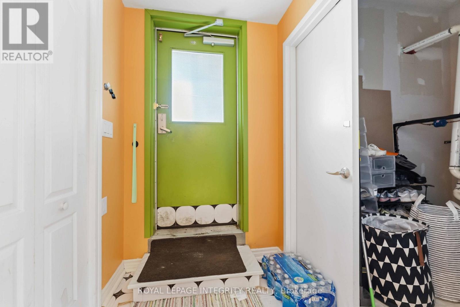 266 Preston Street N Property Photo 16