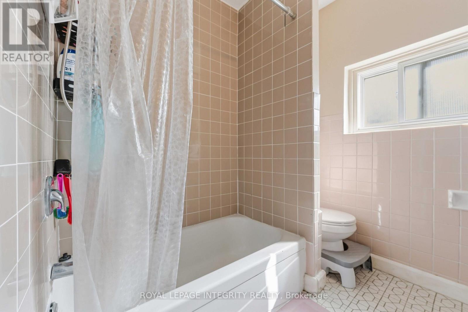 266 Preston Street N Property Photo 23