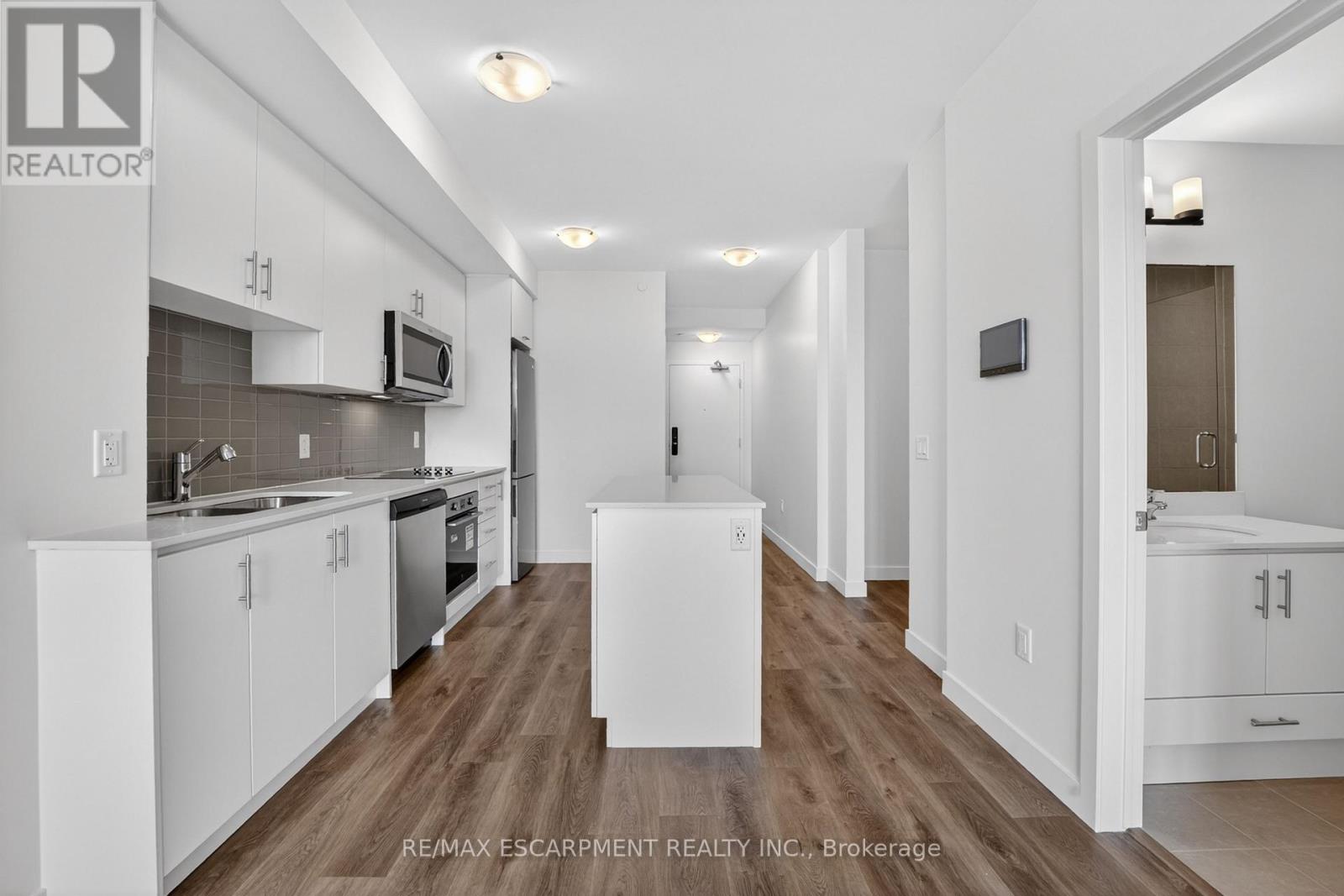 822 - 461 Green Road Property Photo 7