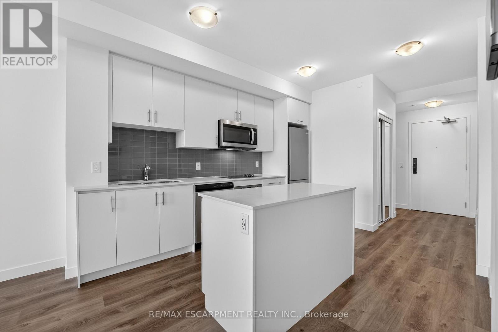 822 - 461 Green Road Property Photo 9