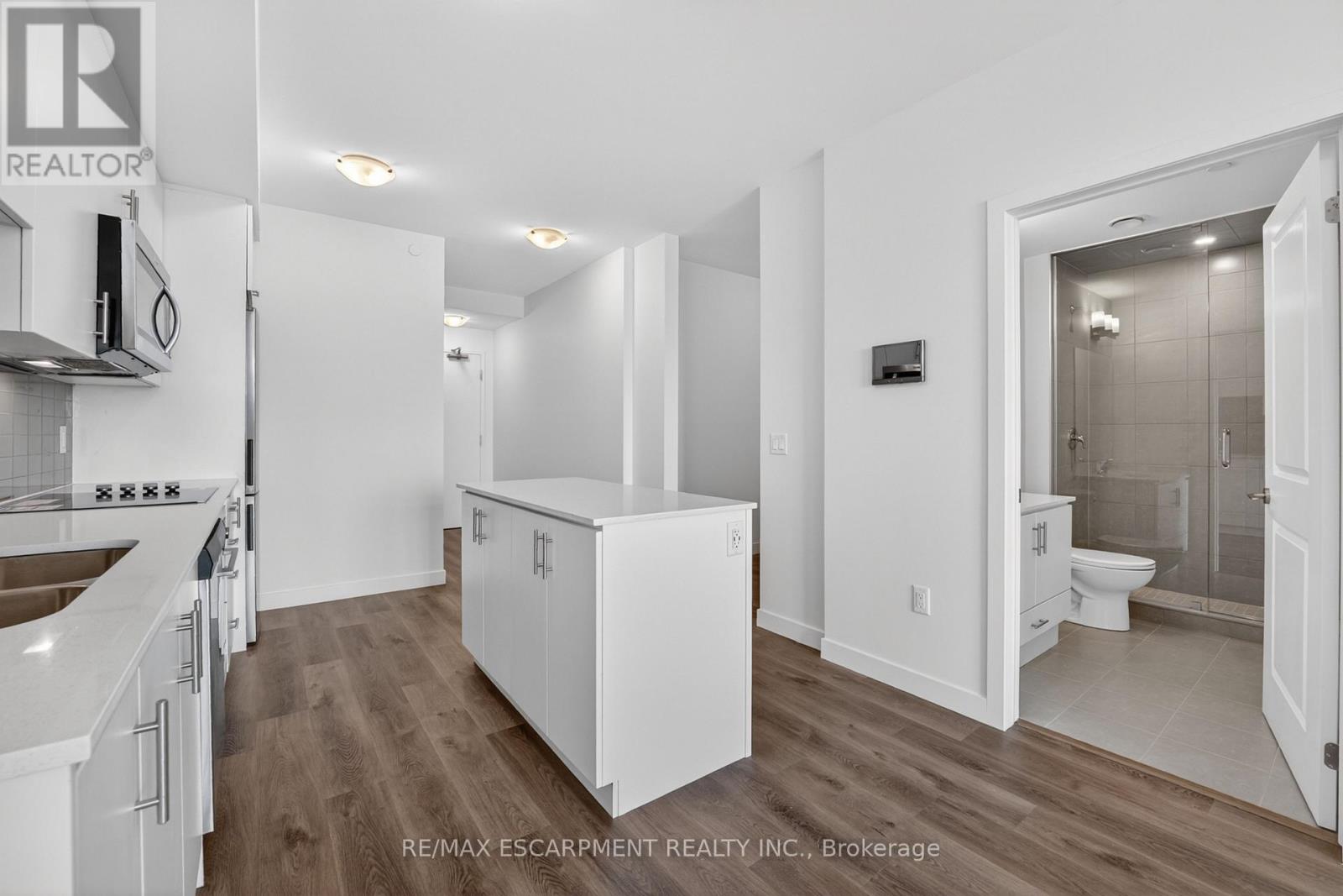 822 - 461 Green Road Property Photo 12