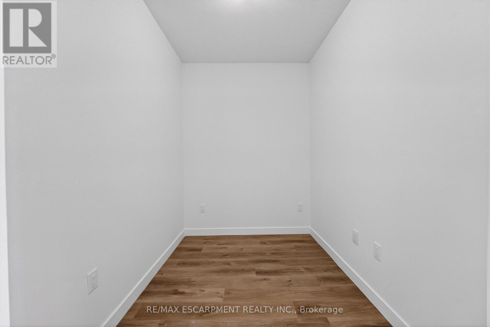 822 - 461 Green Road Property Photo 15