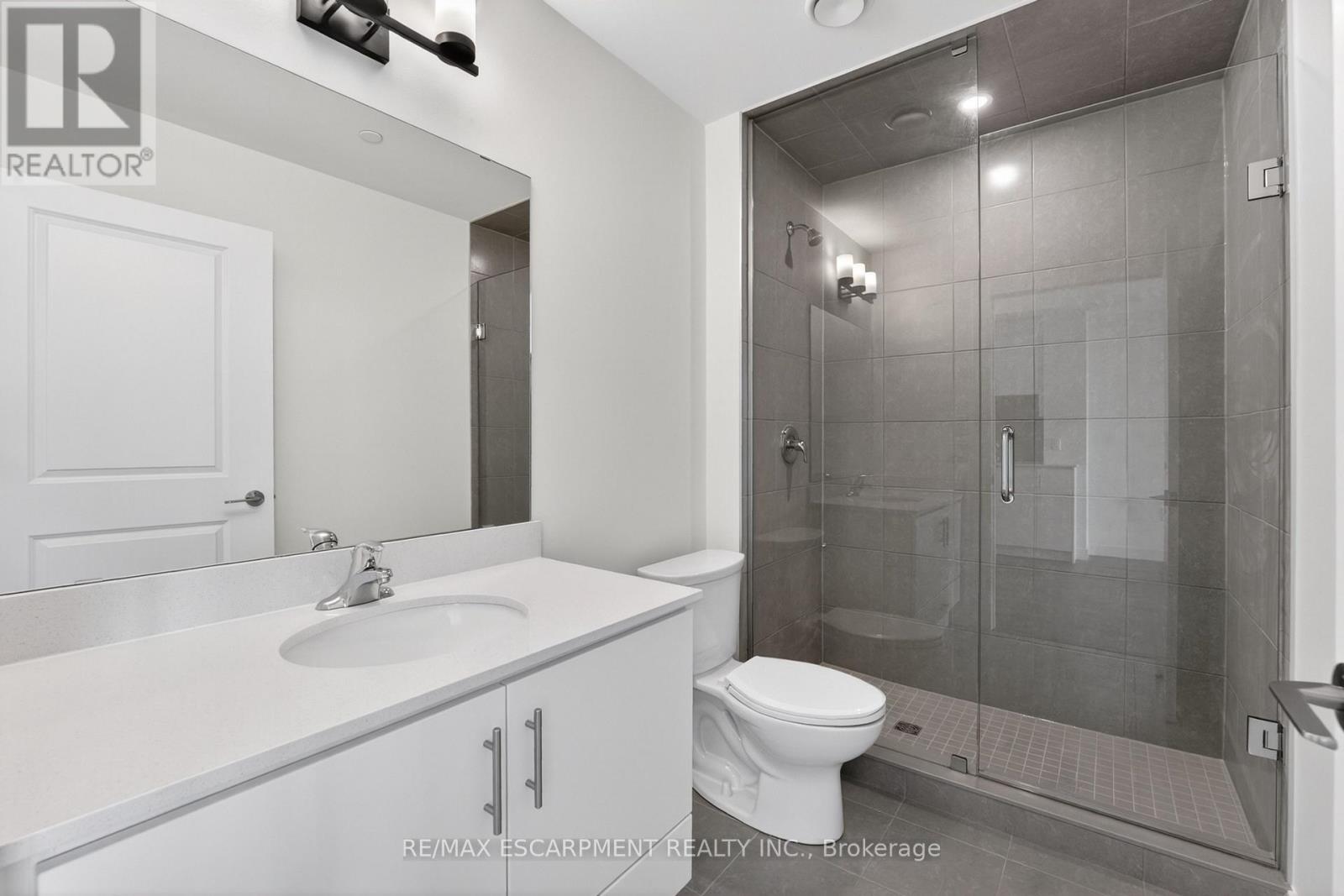 822 - 461 Green Road Property Photo 16