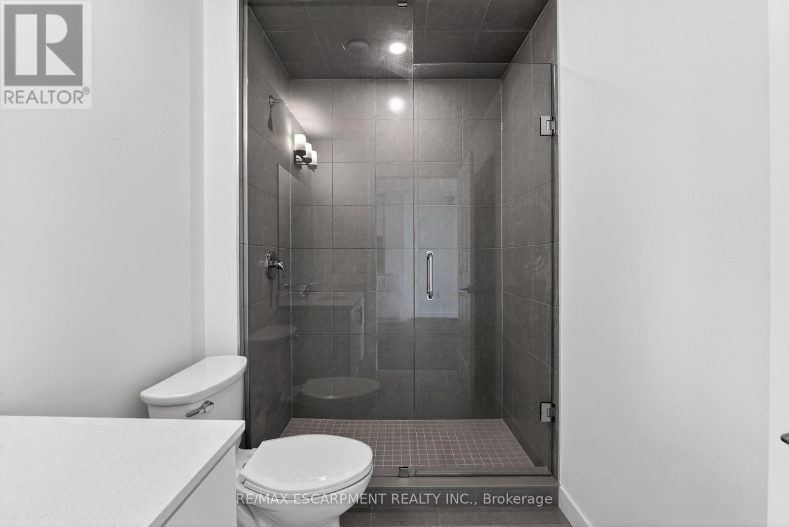 822 - 461 Green Road Property Photo 17