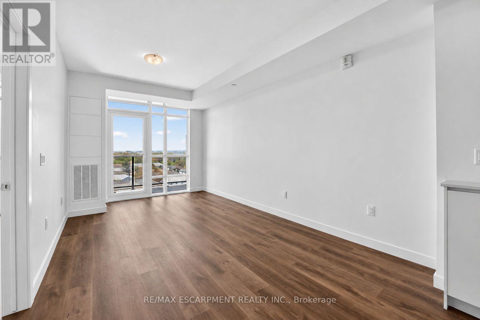 822 - 461 Green Road Property Photo 18