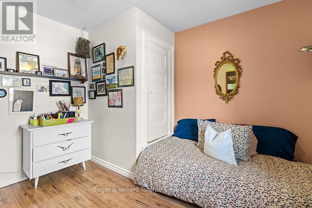 484 2nd Avenue E Property Photo 19