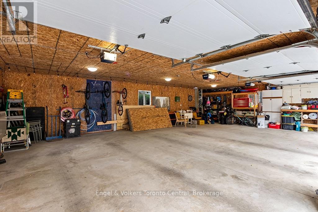 484 2nd Avenue E Property Photo 38