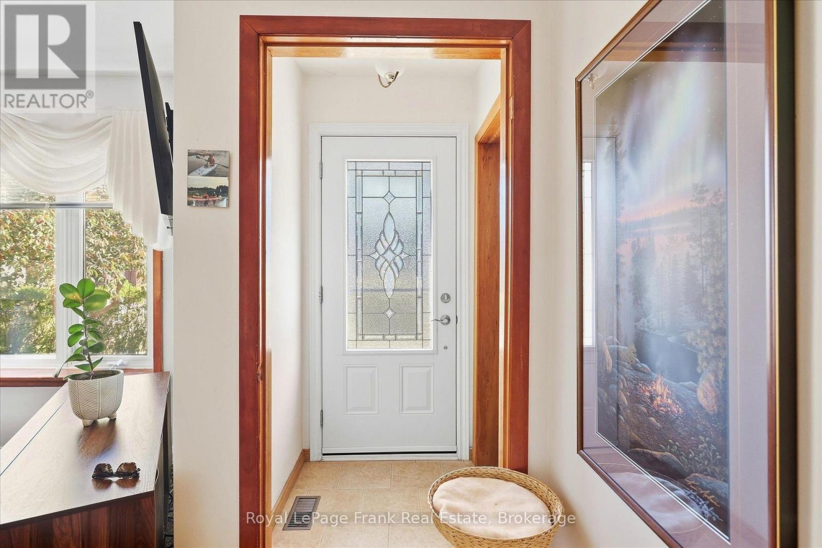 230 Euclid Avenue Property Photo 4