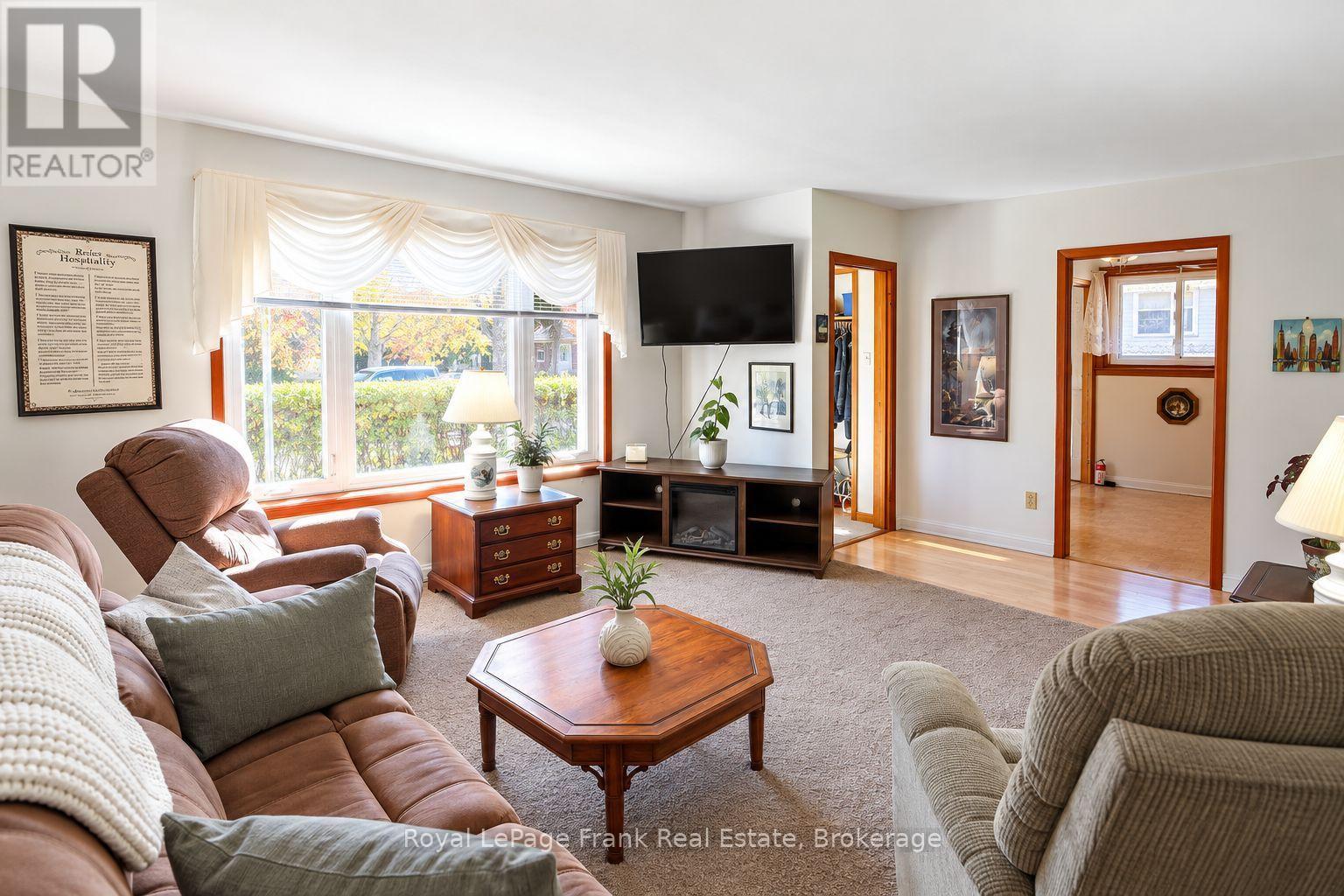 230 Euclid Avenue Property Photo 6