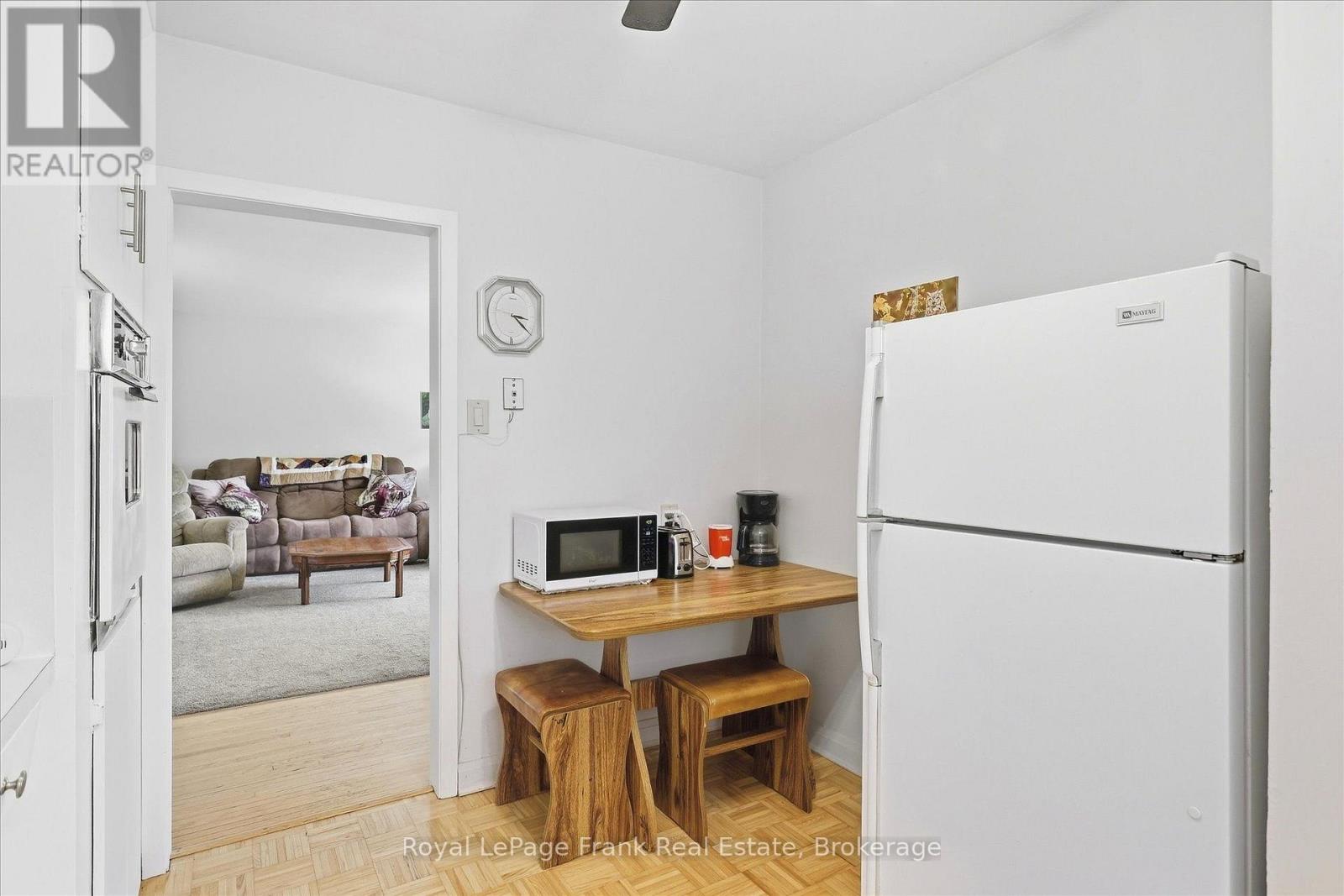 230 Euclid Avenue Property Photo 9