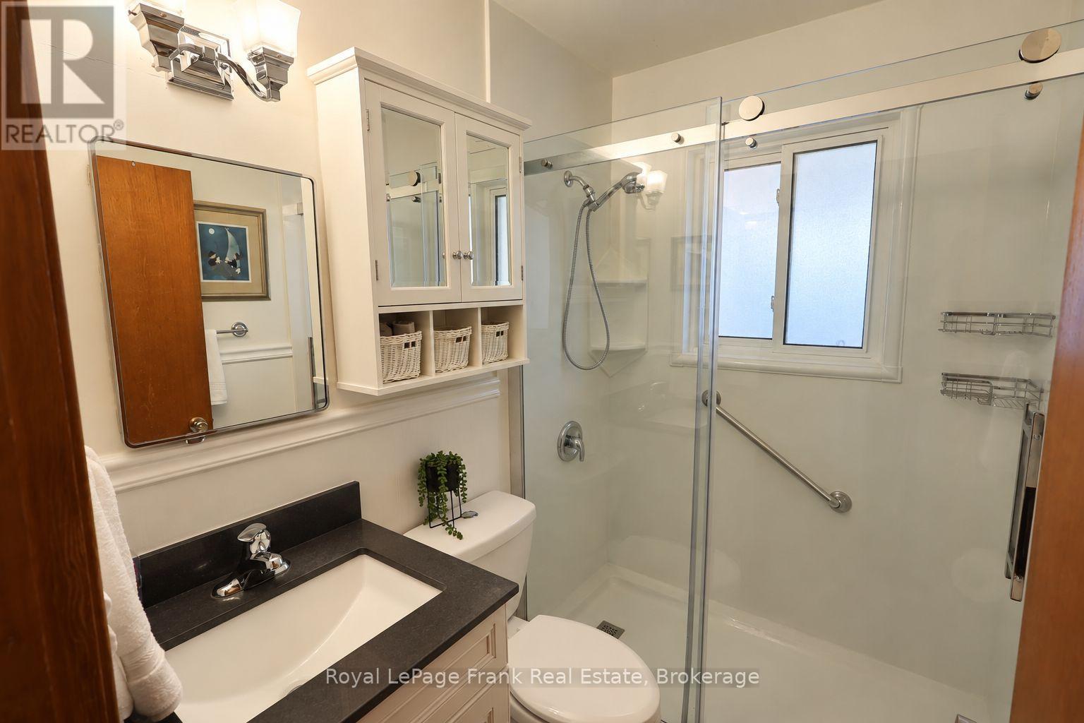 230 Euclid Avenue Property Photo 12