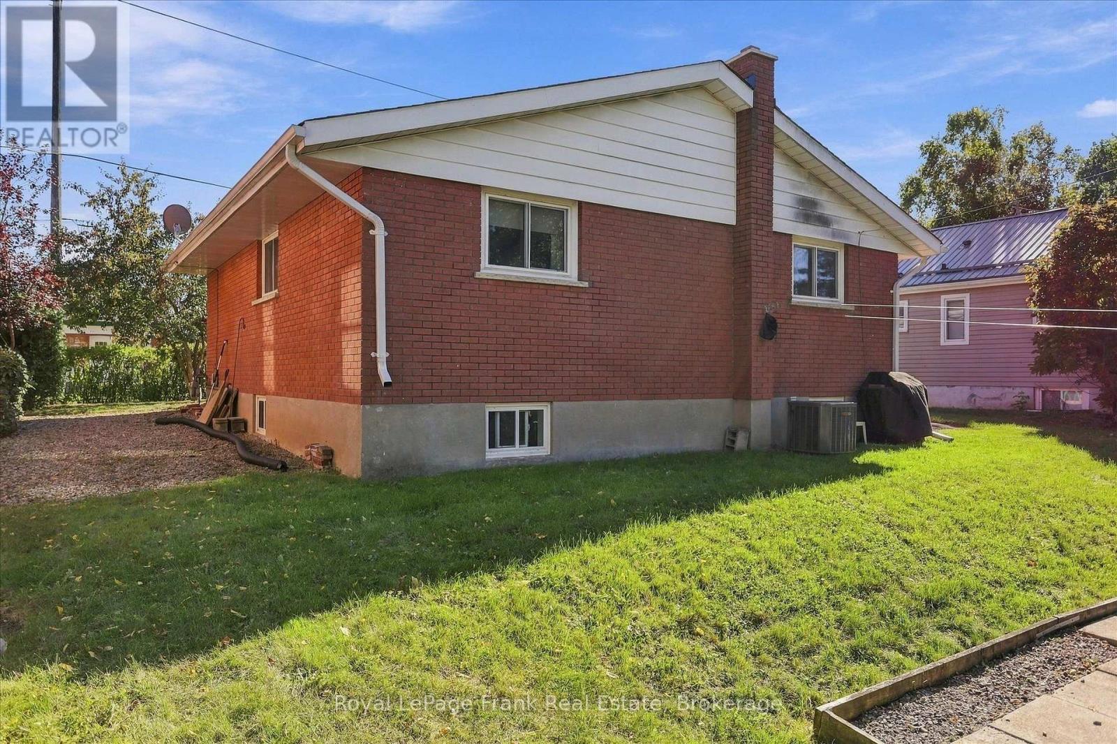 230 Euclid Avenue Property Photo 25