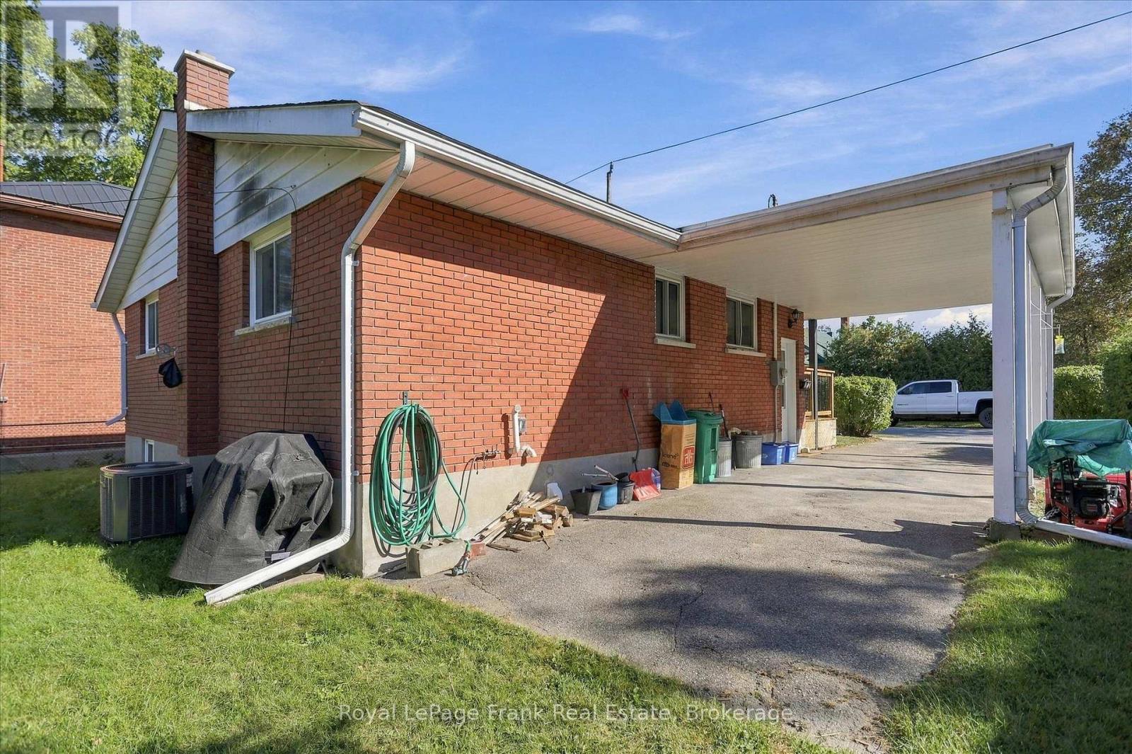 230 Euclid Avenue Property Photo 30