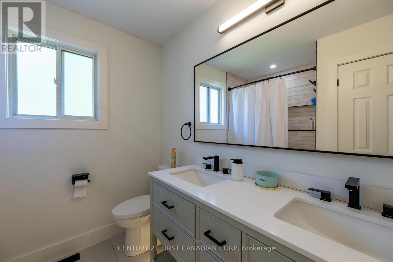 168 Gibson Crescent Property Photo 24