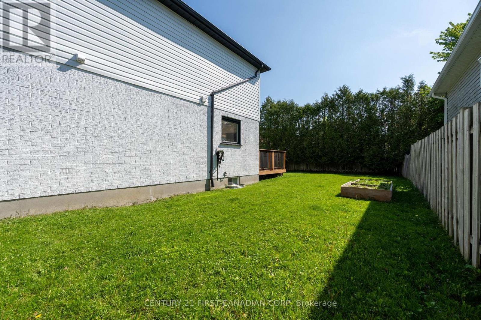 168 Gibson Crescent Property Photo 34