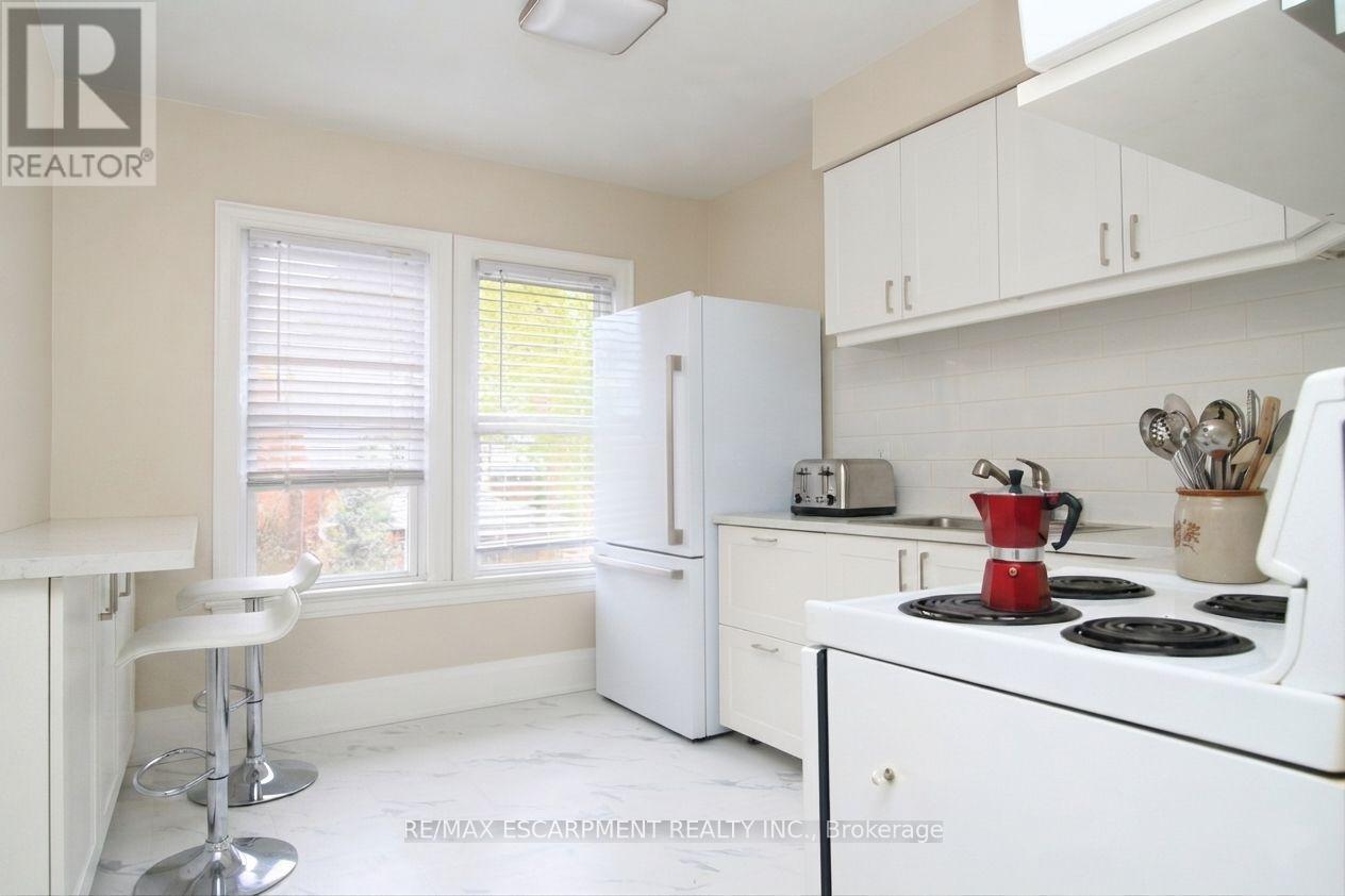 2 - 70 Spadina Avenue Property Photo 9