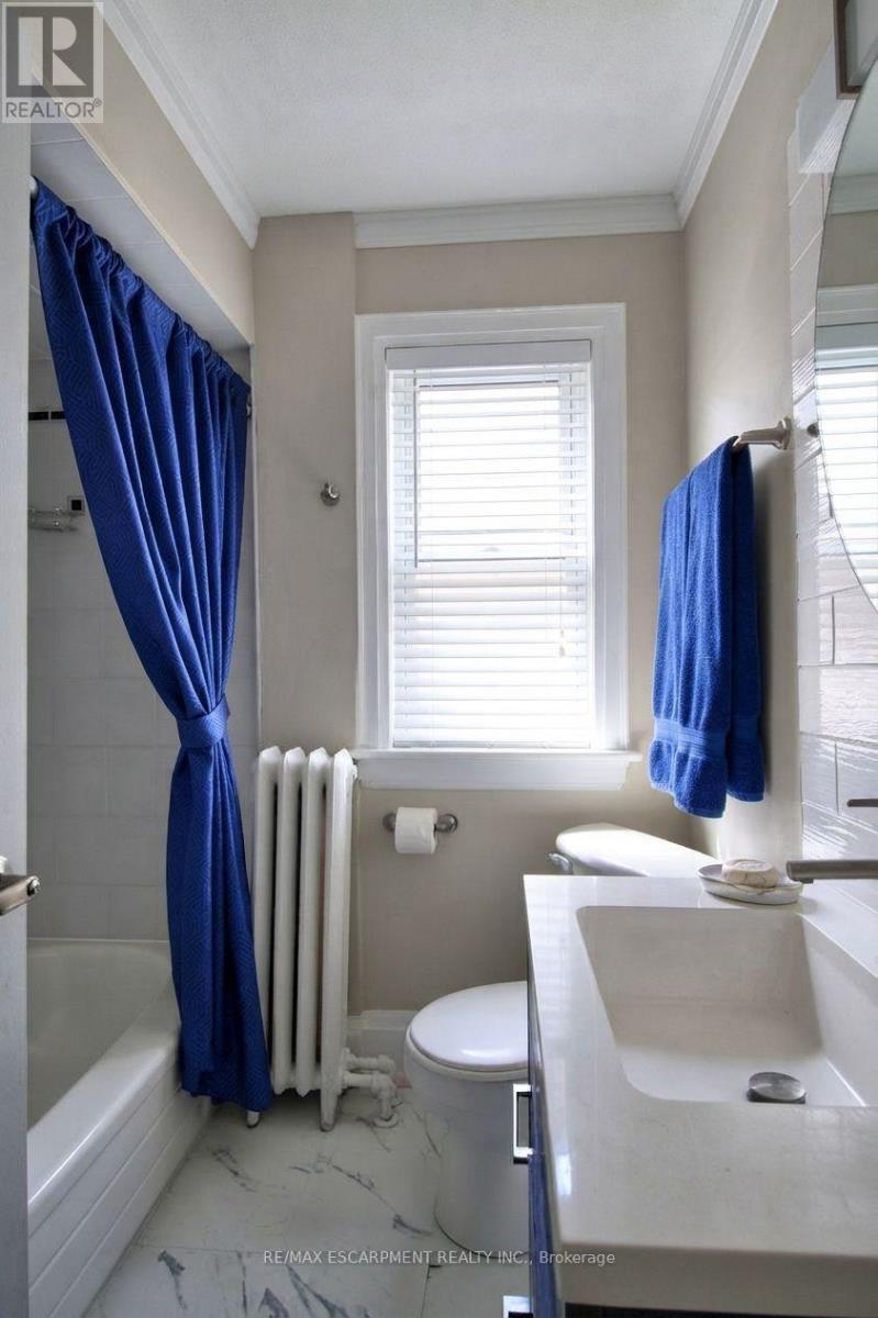 2 - 70 Spadina Avenue Property Photo 12