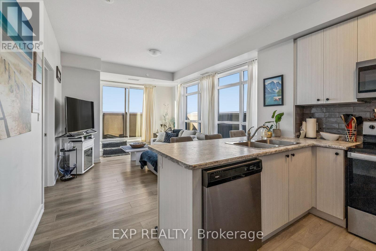 1005 - 450 Dundas Street E Property Photo 16
