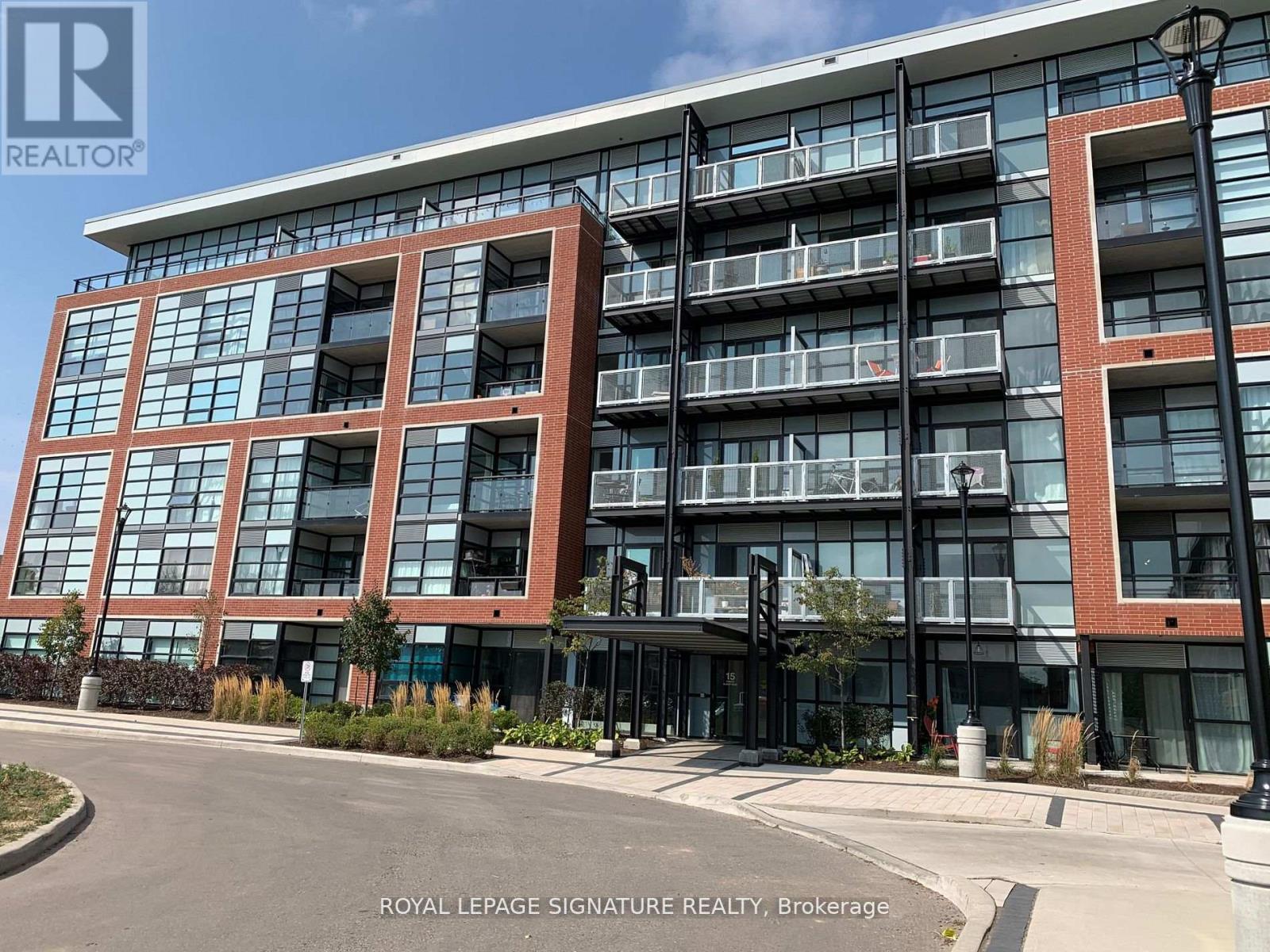 307 - 15 Prince Albert Boulevard Property Photo 2