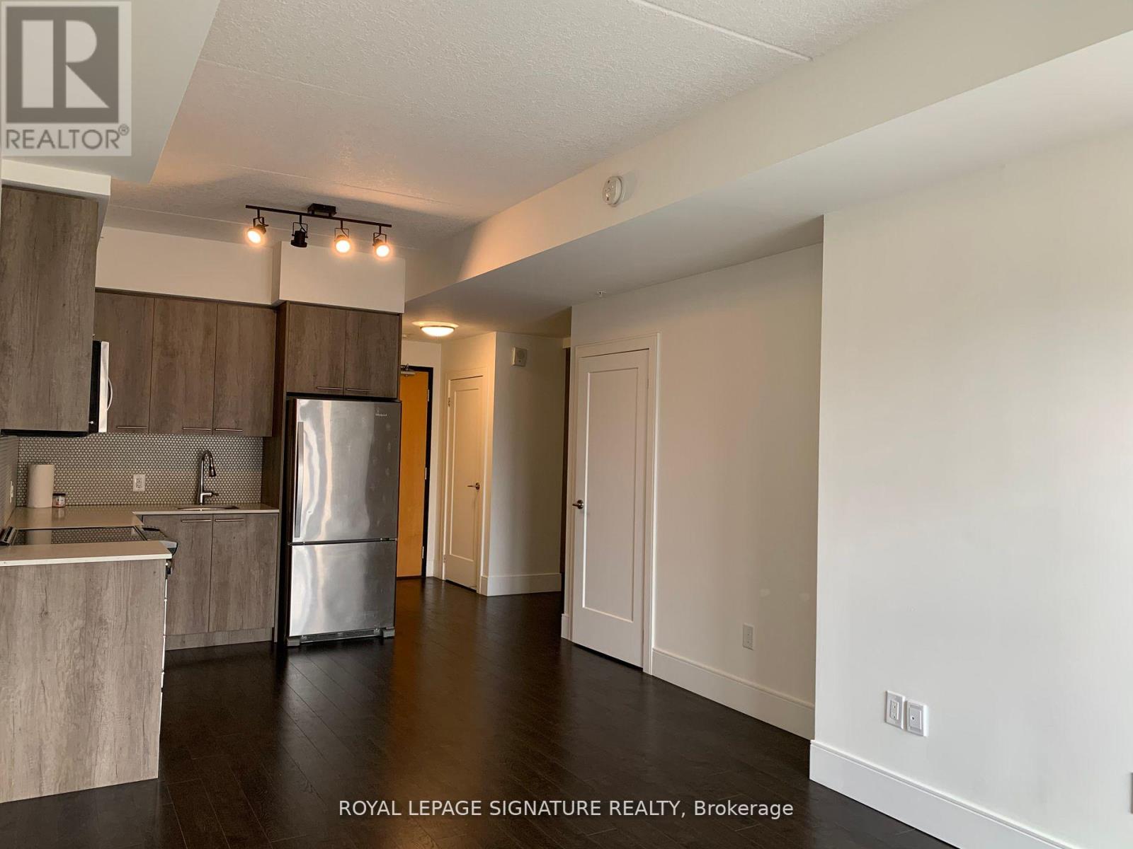 307 - 15 Prince Albert Boulevard Property Photo 10