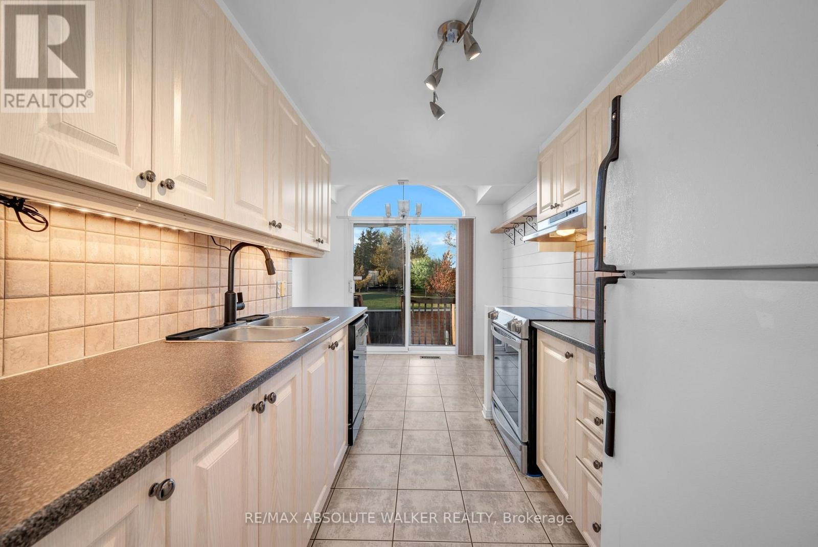6376 Sablewood Place Property Photo 12