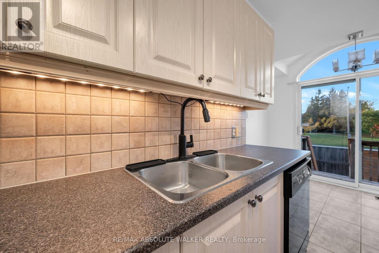 6376 Sablewood Place Property Photo 13