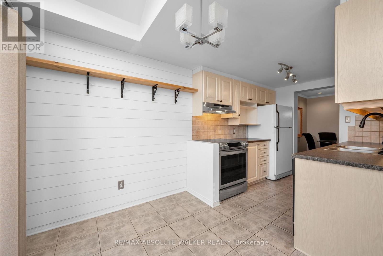 6376 Sablewood Place Property Photo 16