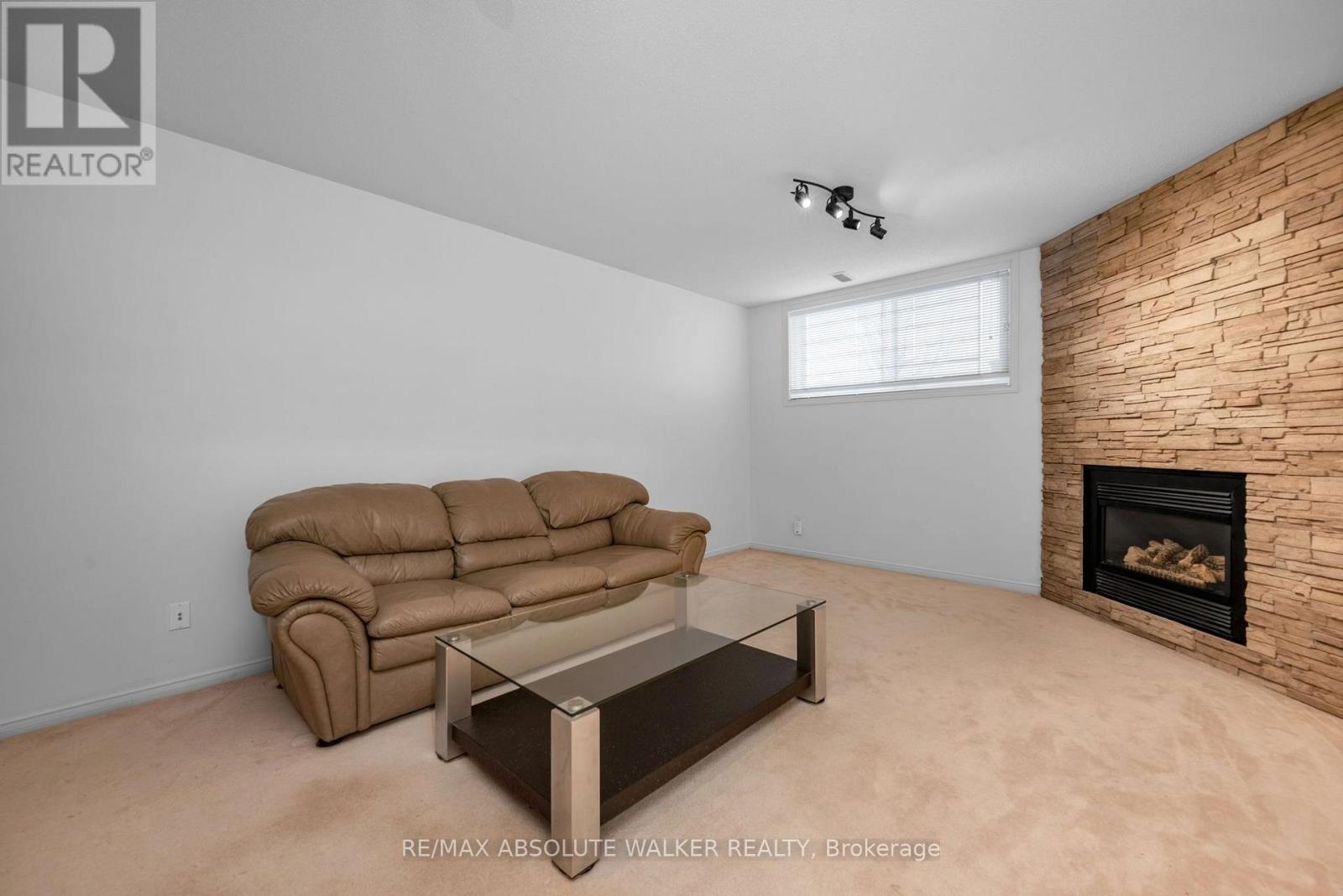 6376 Sablewood Place Property Photo 33