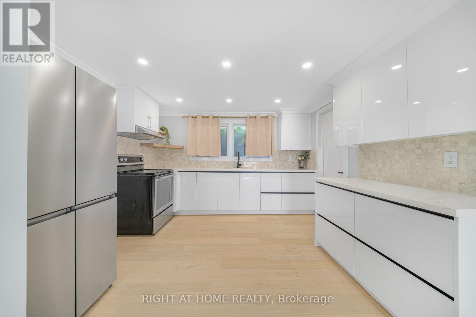144 Waterloo Street Property Photo 11