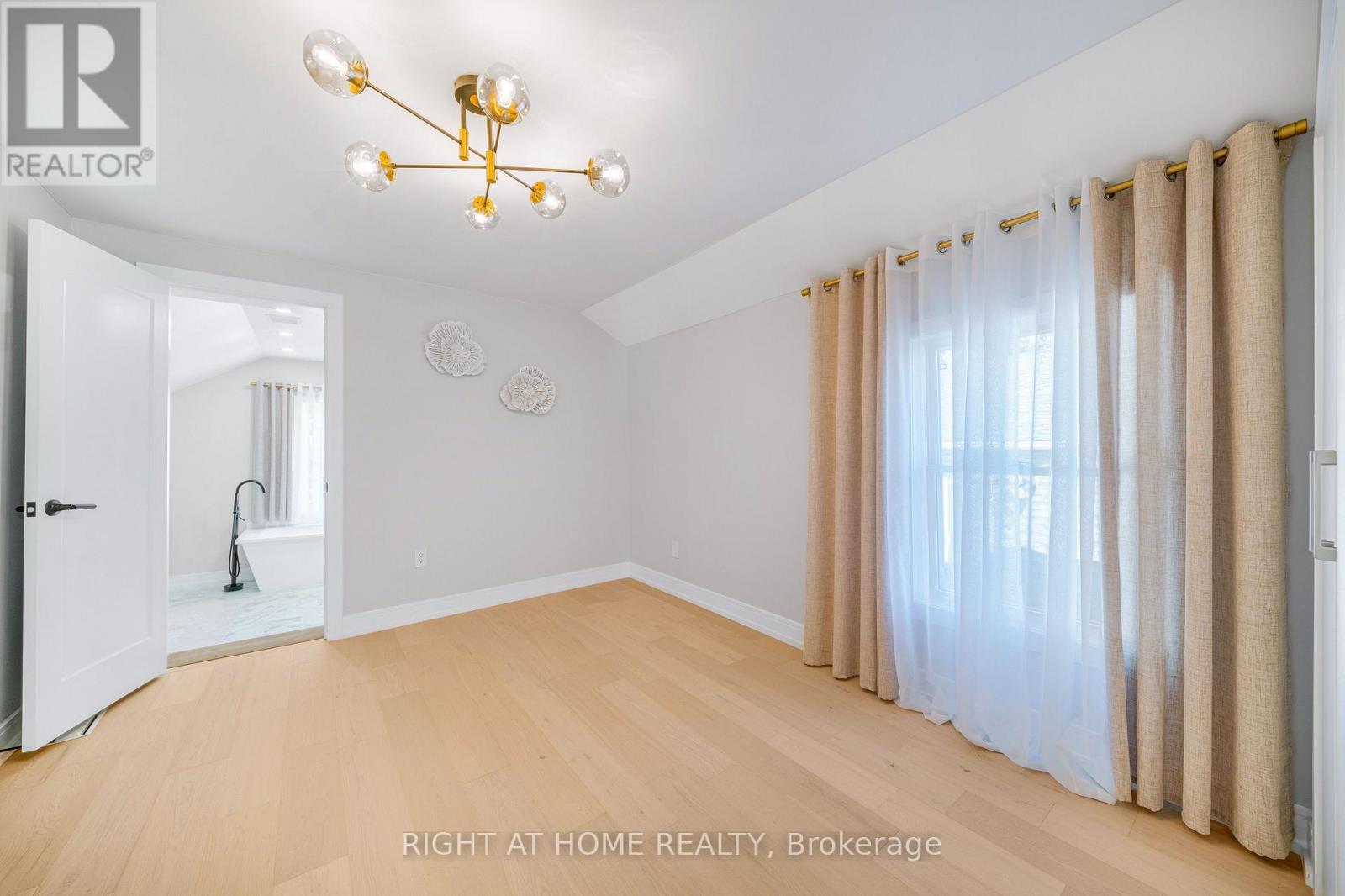 144 Waterloo Street Property Photo 19