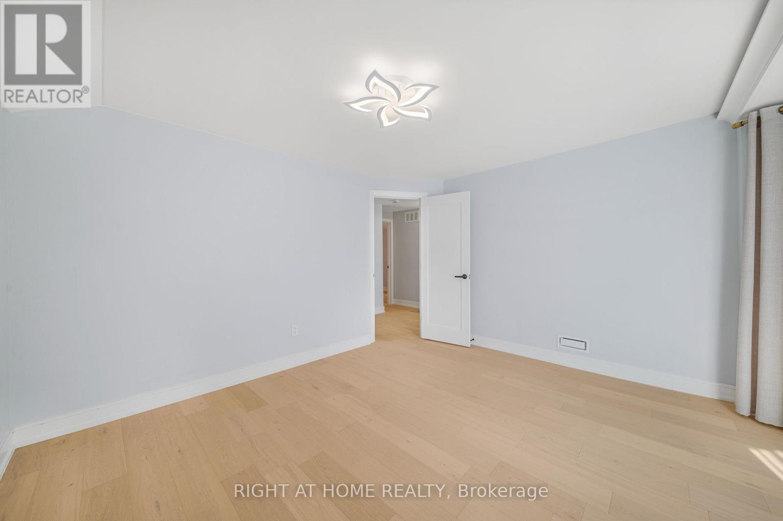 144 Waterloo Street Property Photo 24