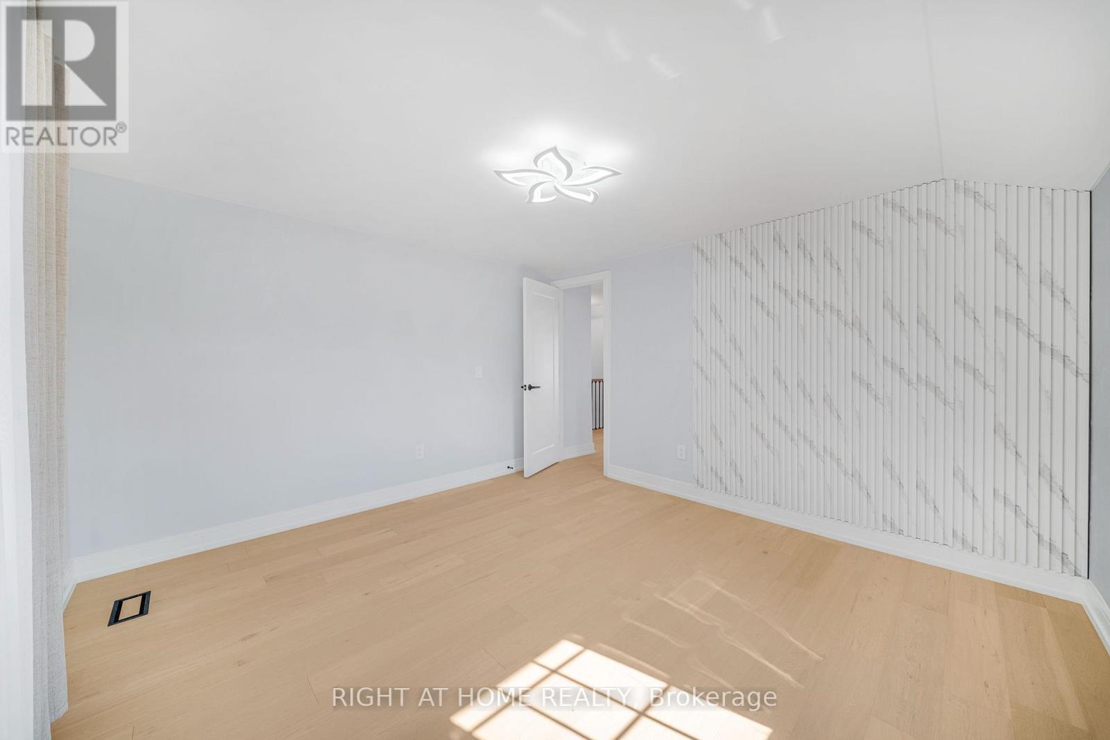 144 Waterloo Street Property Photo 26