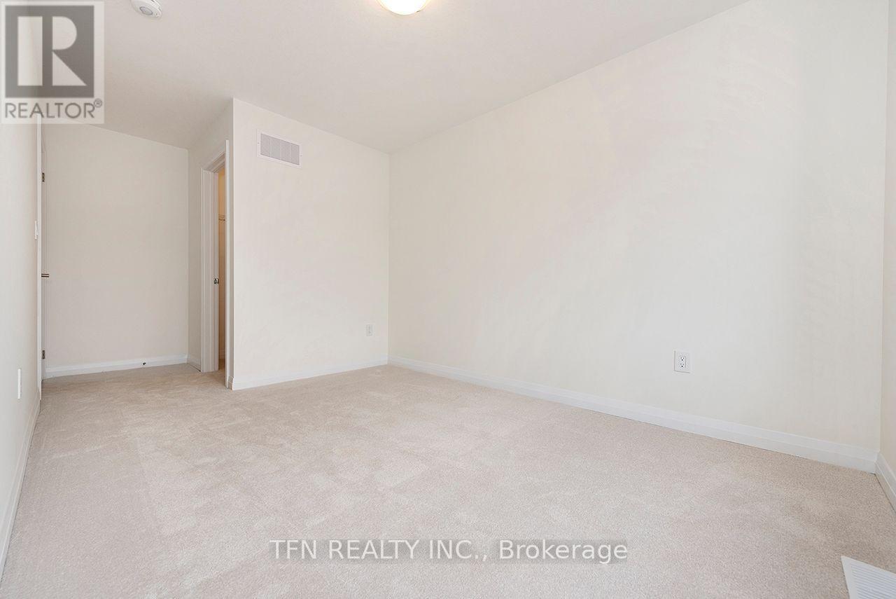 389 Starlight Avenue Property Photo 3