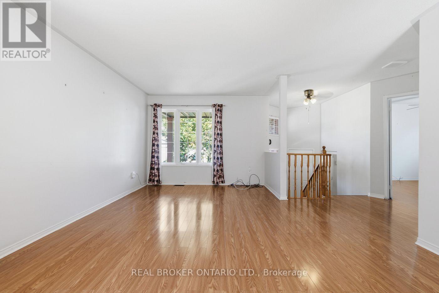 23 Madison Court W Property Photo 10