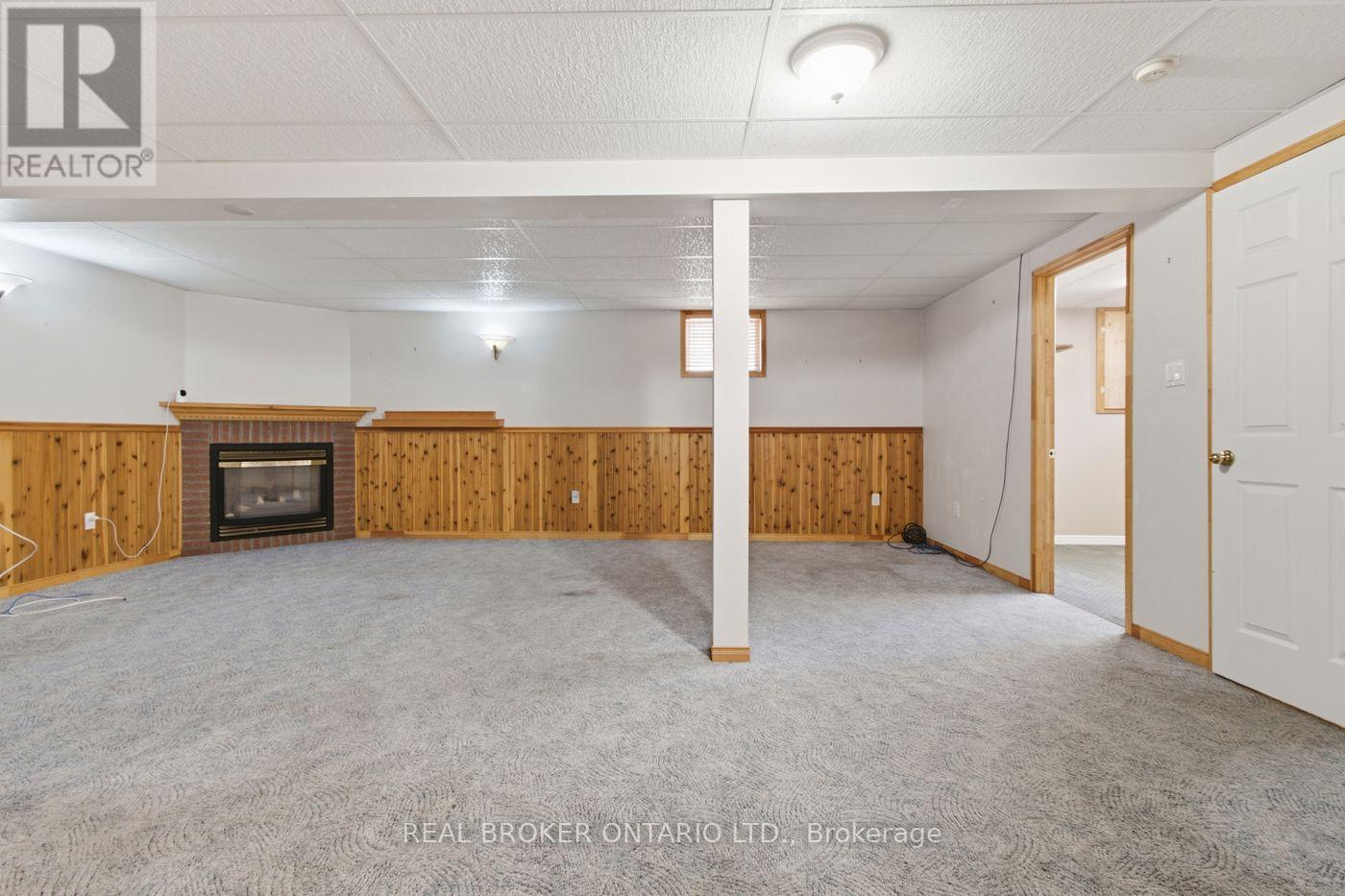 23 Madison Court W Property Photo 31