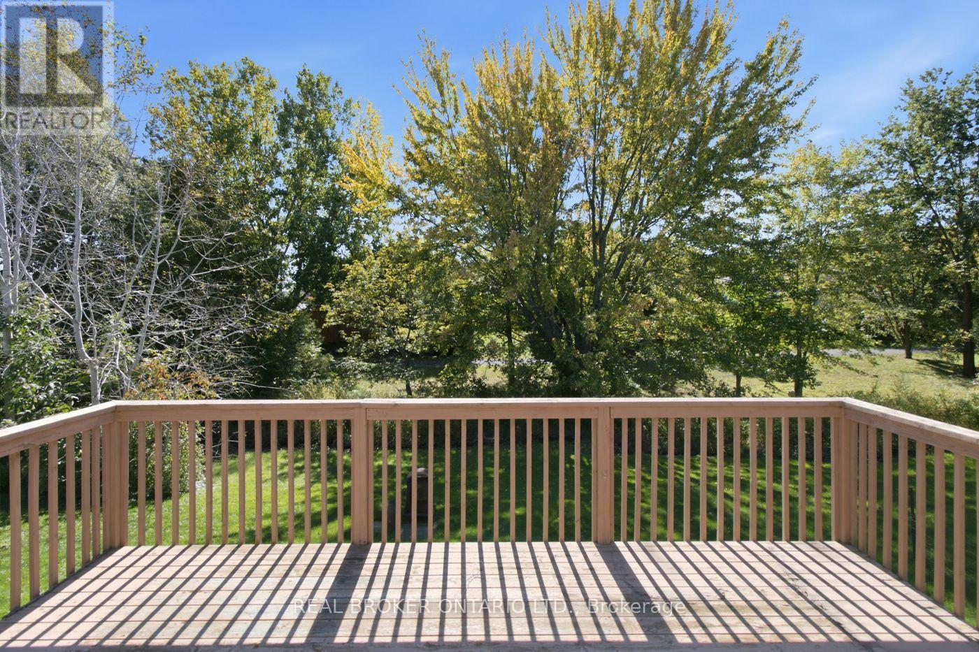 23 Madison Court W Property Photo 41