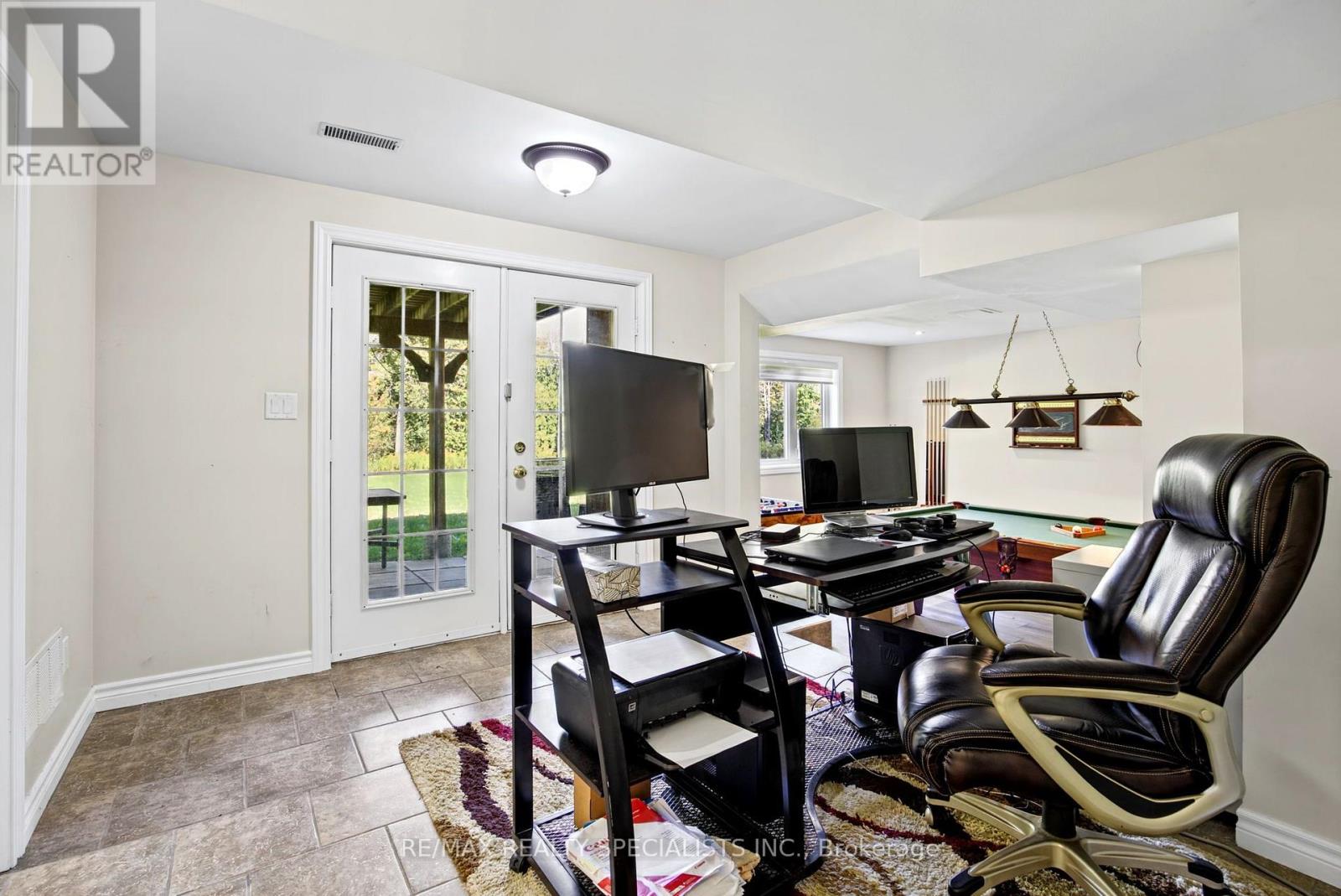 15 Patrick Drive Property Photo 36