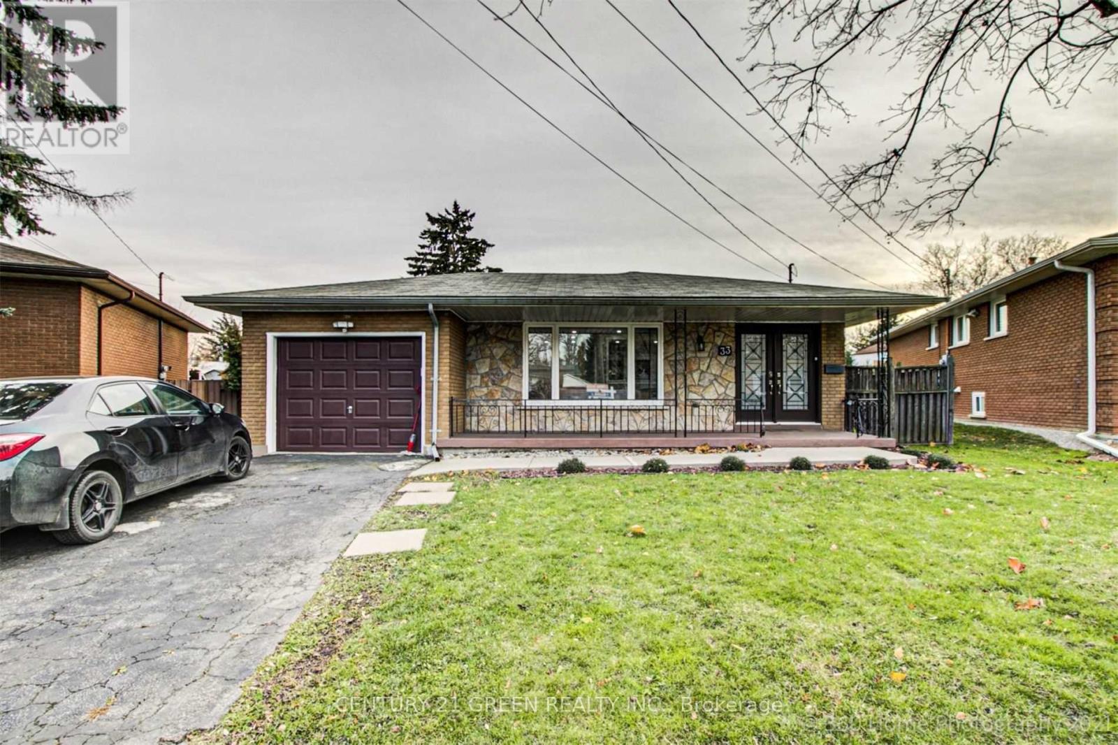 Main - 33 Garvey Crescent Property Photo 1