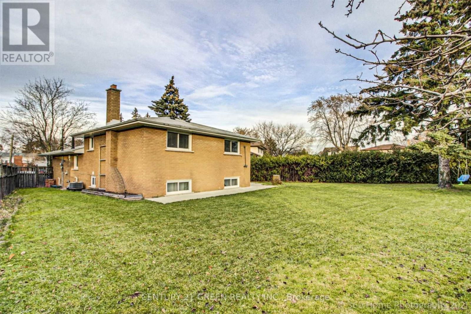 Main - 33 Garvey Crescent Property Photo 4