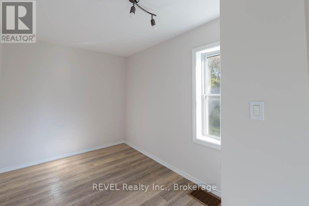 389 Glendale Avenue Property Photo 7