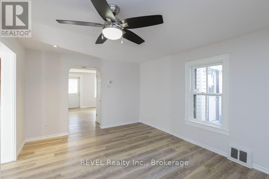 389 Glendale Avenue Property Photo 10
