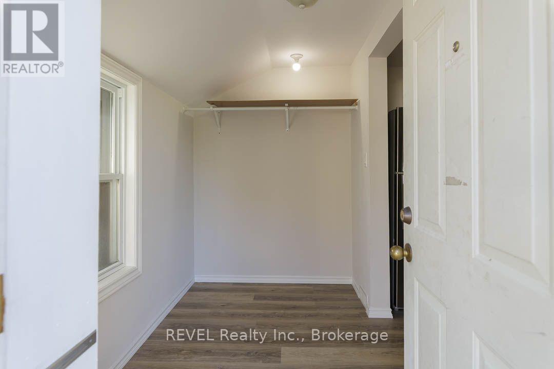 389 Glendale Avenue Property Photo 15