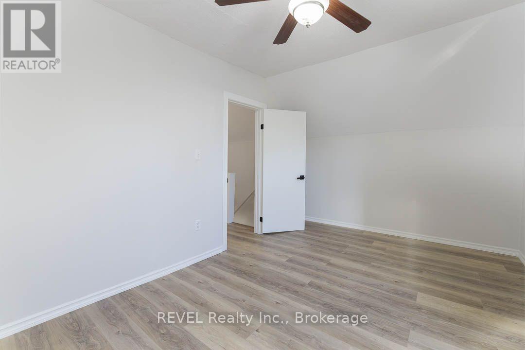 389 Glendale Avenue Property Photo 18