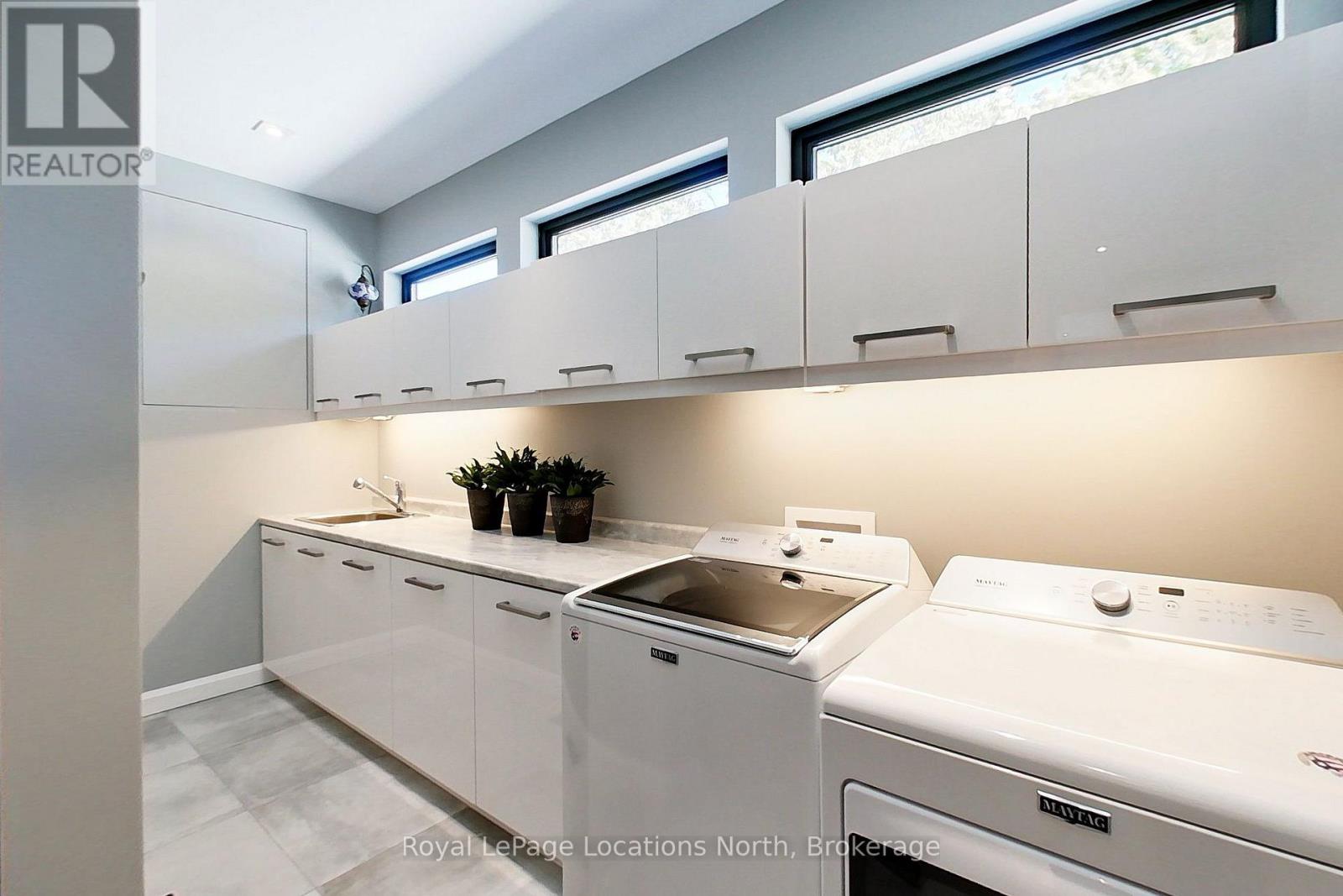 555130 Sixth Line Property Photo 16